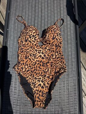 Victoria's Secret Leopard Print One-Piece Swimsuit NWTS